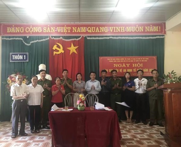 Xã Sơn Bình phối hợp với Ban công tác mặt trận thôn 1 tổ chức điểm ngày hội toàn dân bảo vệ an ninh Tổ Quốc.